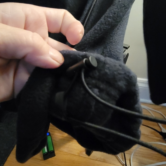 Columbia Sweater - Picture 2 of 3